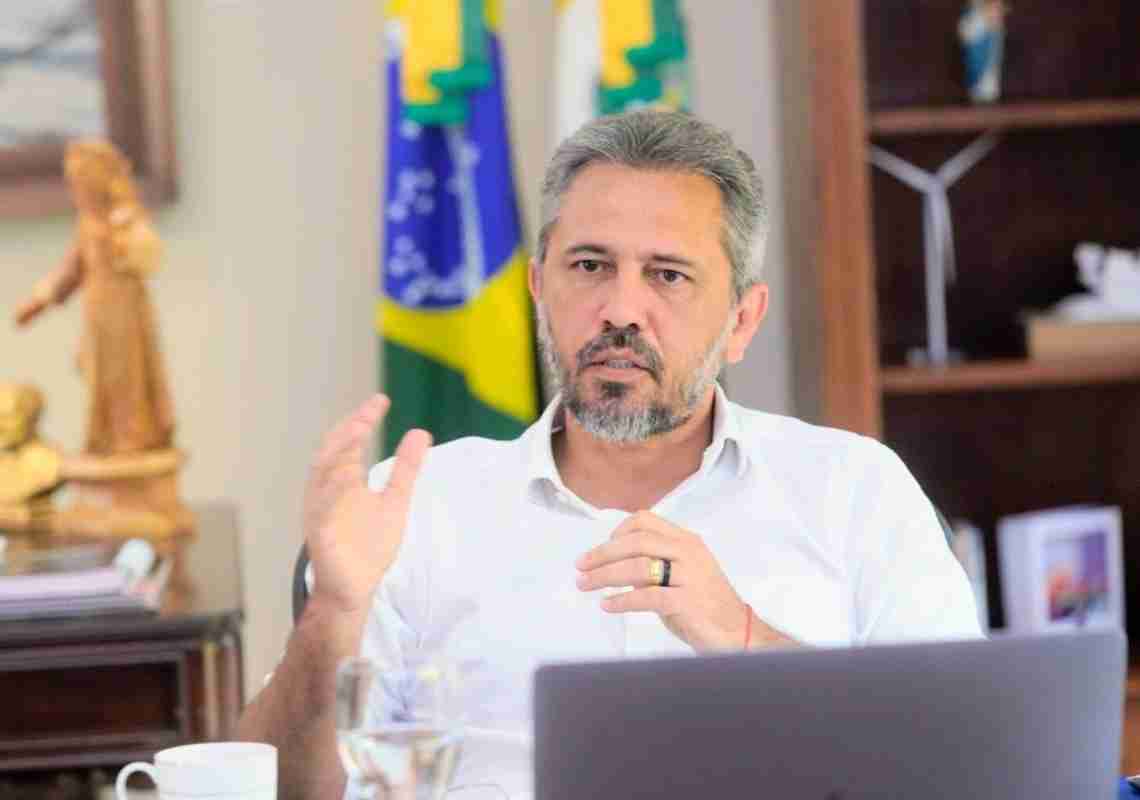 Elmano de Freitas adota cautela em disputa eleitoral acirrada em Santa Quitéria